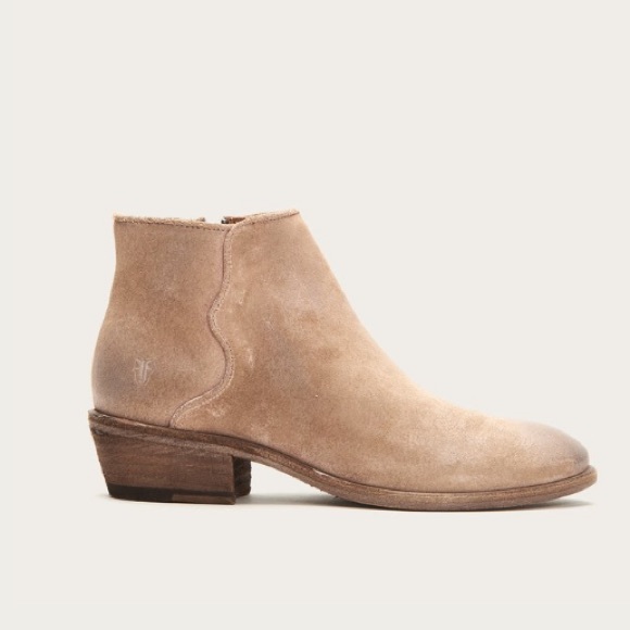 Frye Carson Piping Beige Leather Ankle Booties - Picture 2 of 12